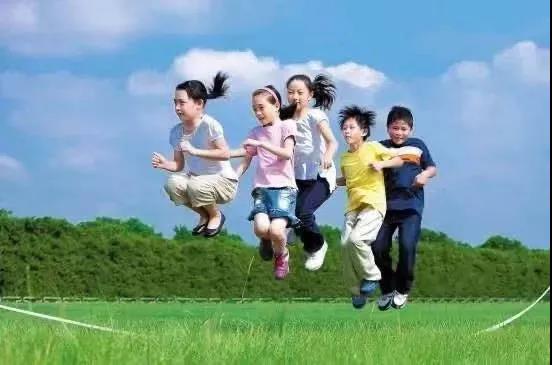 疫情下的寒假，家长如何帮助孩子预防近视？国家卫健委发布20条权威询解